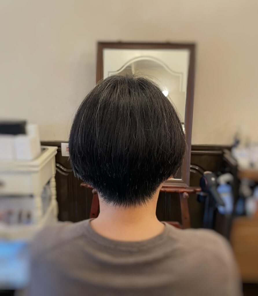 ショートボブ