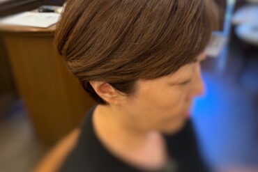 ブリーチハイライトによる白髪活かし
